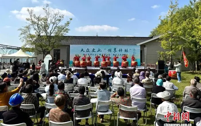 (乡村行·看振兴)江苏邗江“新北湖小志”展演:以新大众文艺探索乡村振兴新路径