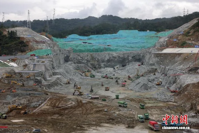 三峡枢纽新通道“试验场”：土方废水循环增效